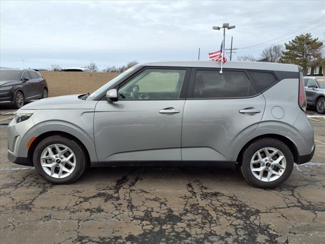 used 2023 Kia Soul car, priced at $15,319