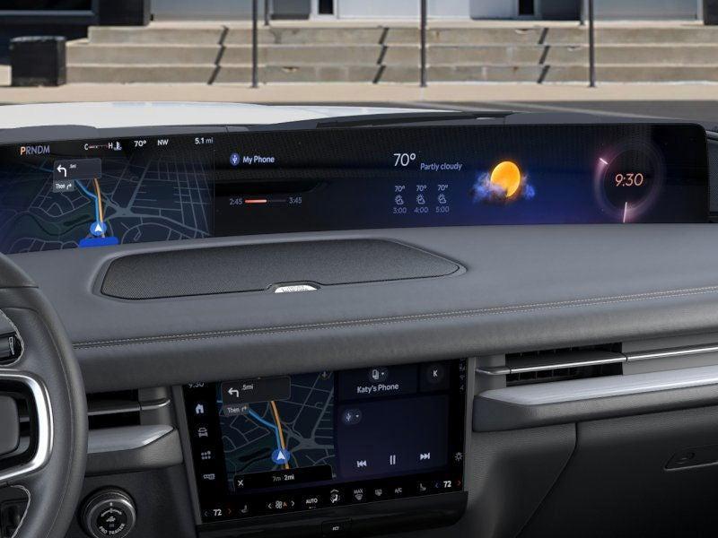 new 2025 Lincoln Navigator car, priced at $97,880