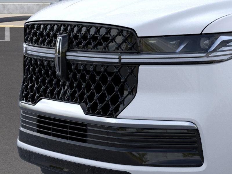 new 2025 Lincoln Navigator car, priced at $97,880