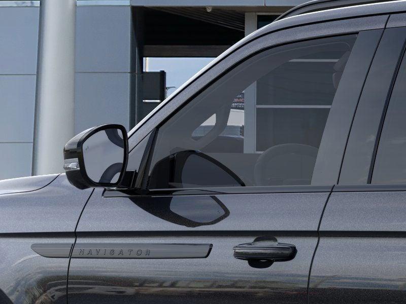 new 2025 Lincoln Navigator car, priced at $97,644