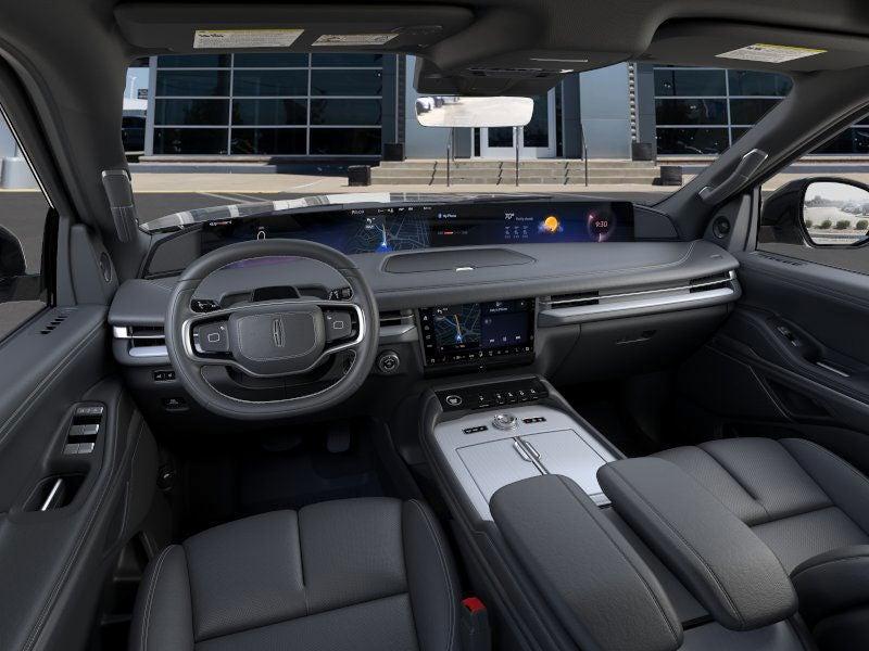 new 2025 Lincoln Navigator car, priced at $97,644