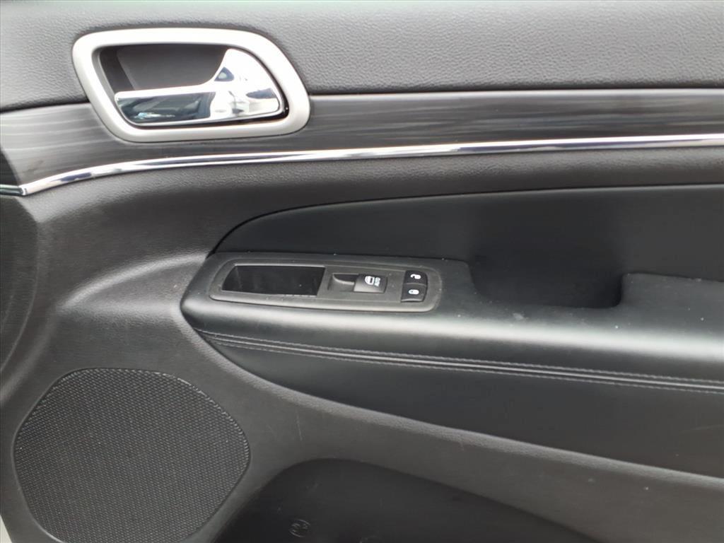 used 2020 Jeep Grand Cherokee car, priced at $23,995