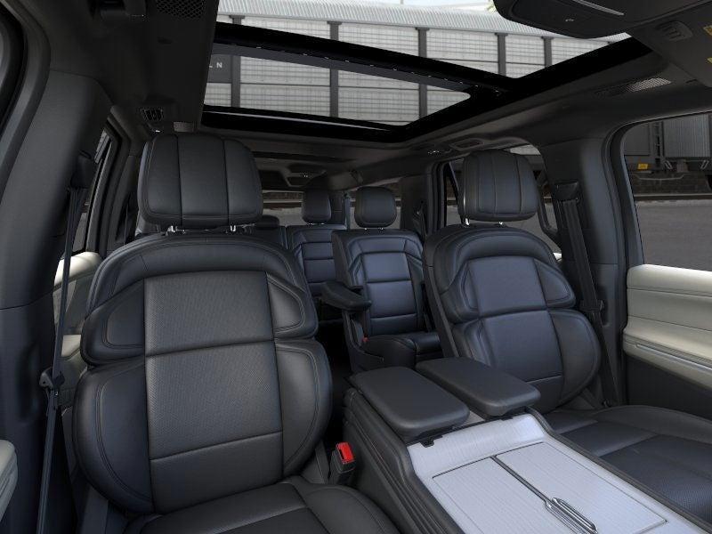 new 2025 Lincoln Navigator L car, priced at $100,234