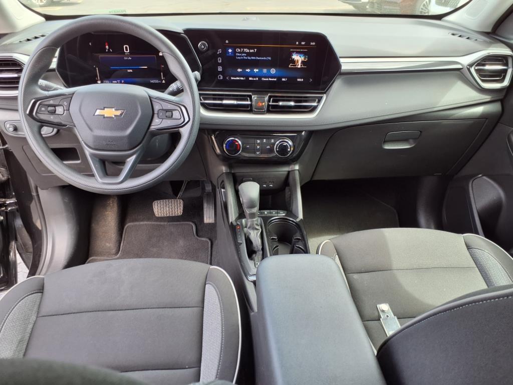 used 2025 Chevrolet TrailBlazer car, priced at $29,956