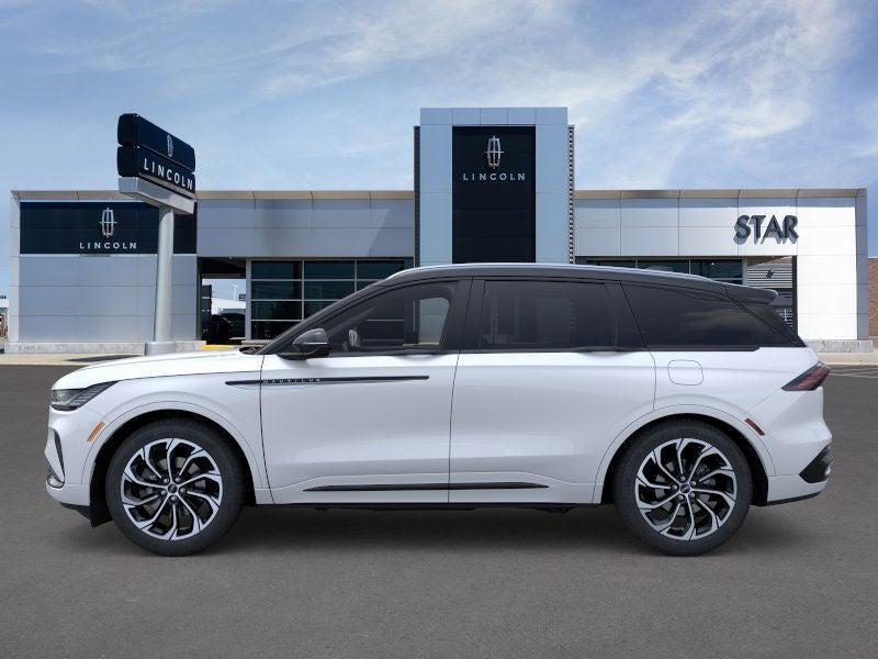 new 2025 Lincoln Nautilus car, priced at $63,923