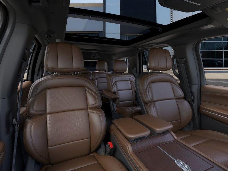new 2025 Lincoln Navigator car, priced at $93,663