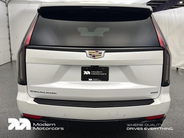 used 2023 Cadillac Escalade ESV car, priced at $78,999