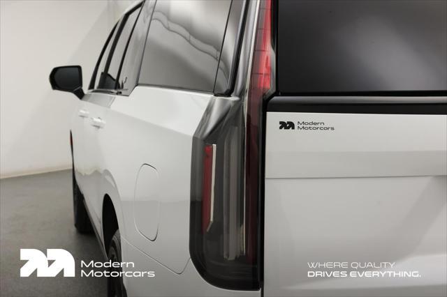 used 2023 Cadillac Escalade ESV car, priced at $77,999