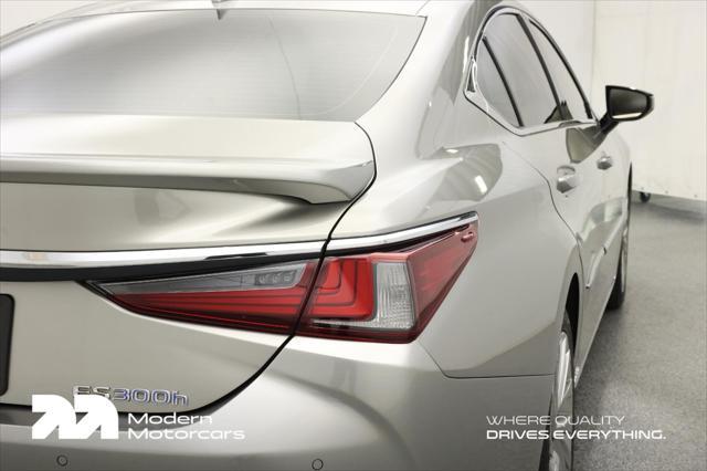 used 2021 Lexus ES 300h car, priced at $34,999