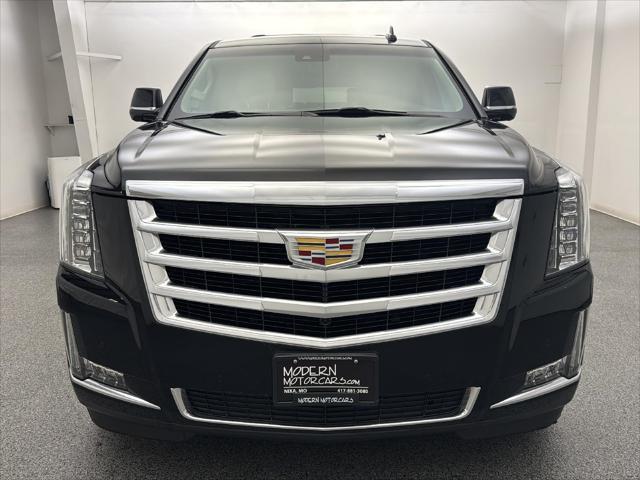 used 2020 Cadillac Escalade ESV car, priced at $34,999