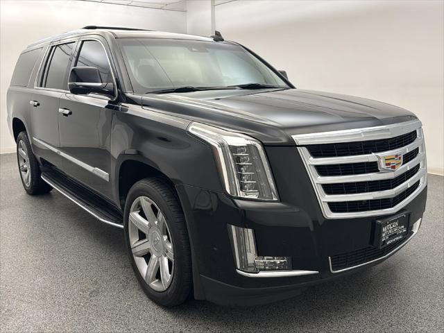 used 2020 Cadillac Escalade ESV car, priced at $34,999