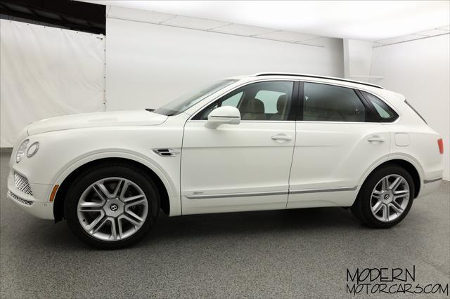 used 2020 Bentley Bentayga Hybrid car, priced at $97,999