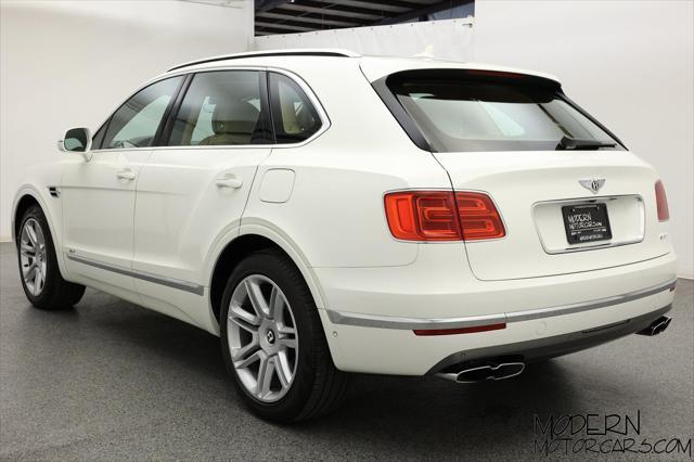 used 2020 Bentley Bentayga Hybrid car, priced at $97,999