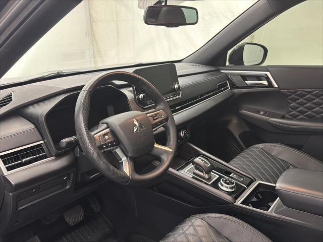 used 2023 Mitsubishi Outlander car