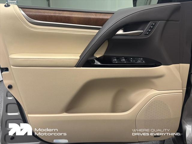 used 2019 Lexus LX 570 car, priced at $58,999