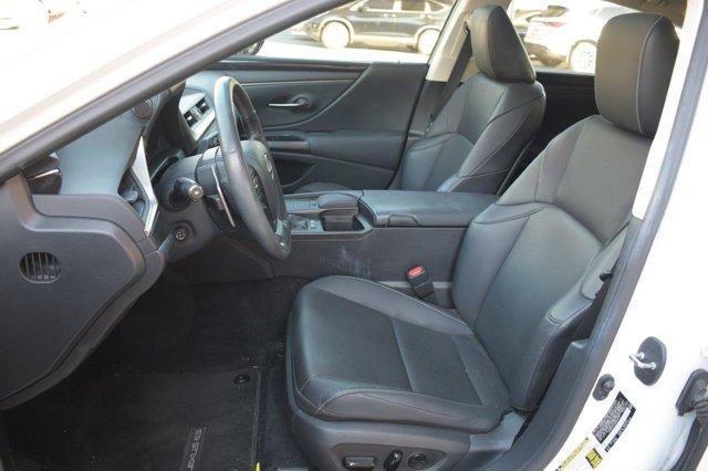 used 2021 Lexus ES 300h car, priced at $31,900