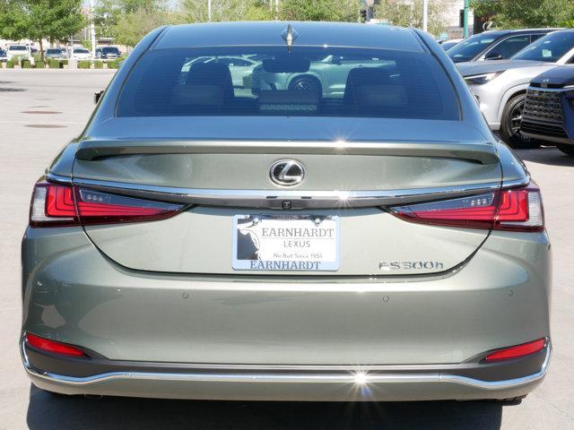 new 2025 Lexus ES 300h car, priced at $51,253