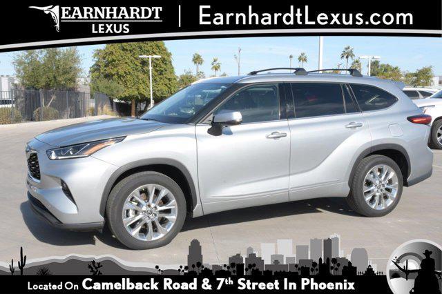 used 2022 Toyota Highlander Hybrid car