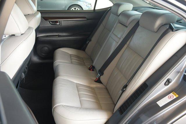 used 2016 Lexus ES 300h car, priced at $22,900