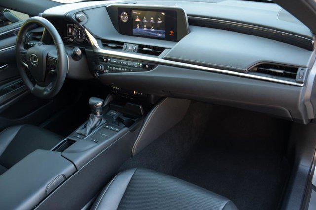 used 2020 Lexus ES 350 car, priced at $32,900