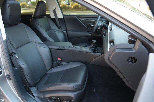 used 2020 Lexus ES 350 car, priced at $32,900