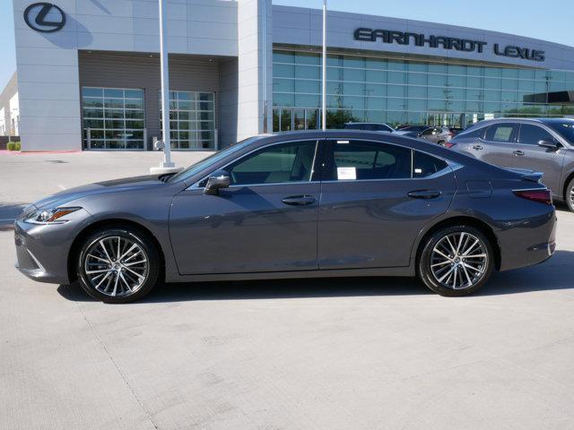 new 2025 Lexus ES 300h car, priced at $51,588