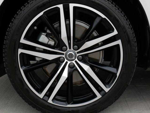 used 2021 Volvo XC60 Recharge Plug-In Hybrid car, priced at $33,900