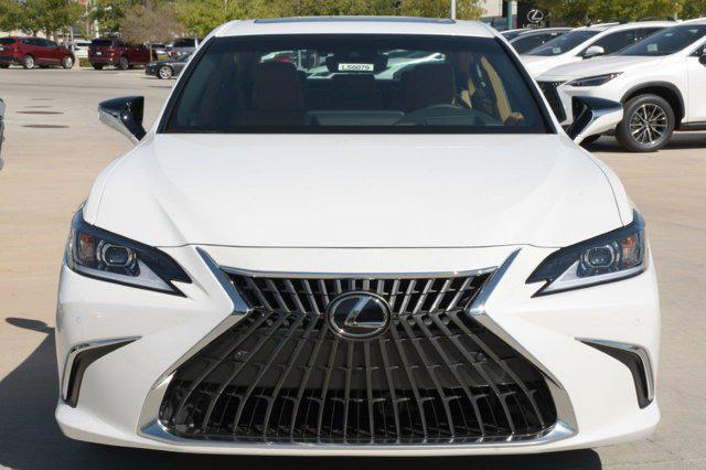 new 2025 Lexus ES 300h car, priced at $51,168