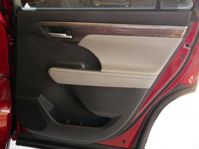 used 2021 Toyota Highlander car, priced at $37,500