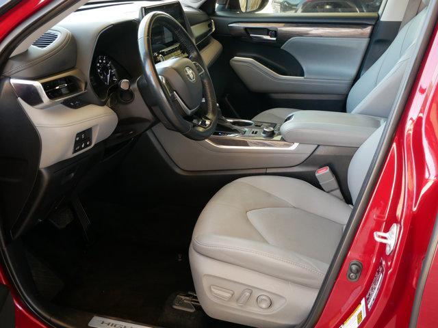used 2021 Toyota Highlander car, priced at $37,500