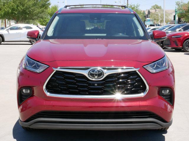 used 2021 Toyota Highlander car, priced at $37,500