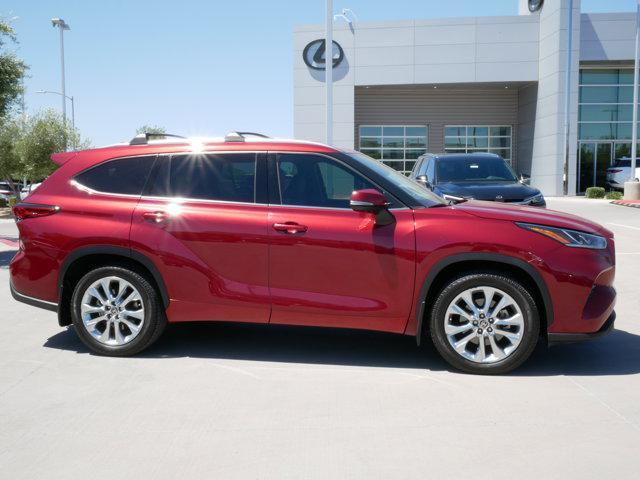 used 2021 Toyota Highlander car, priced at $37,500