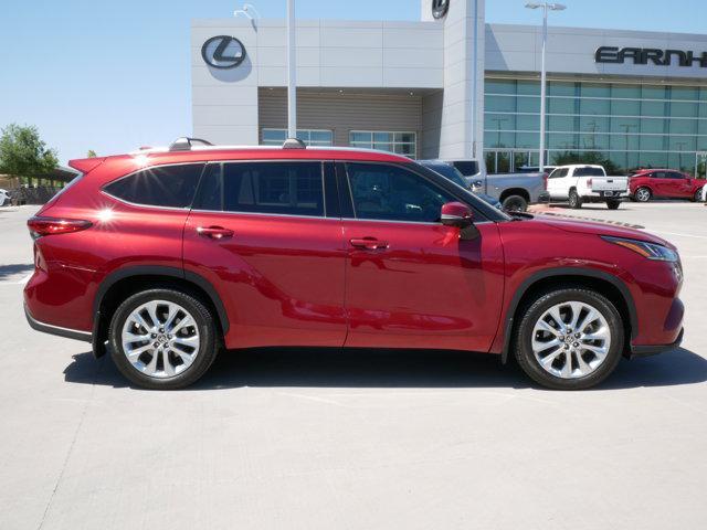 used 2021 Toyota Highlander car, priced at $37,500