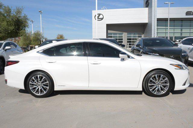 used 2020 Lexus ES 300h car, priced at $33,900