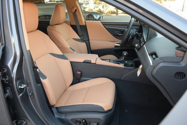 new 2024 Lexus ES 300h car, priced at $51,070