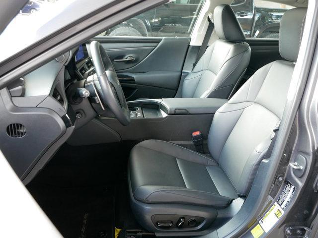 used 2025 Lexus ES 300h car, priced at $42,900
