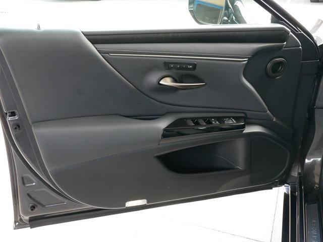used 2025 Lexus ES 300h car, priced at $42,900