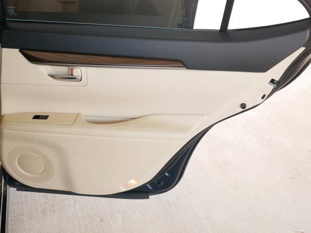 used 2015 Lexus ES 350 car, priced at $15,900