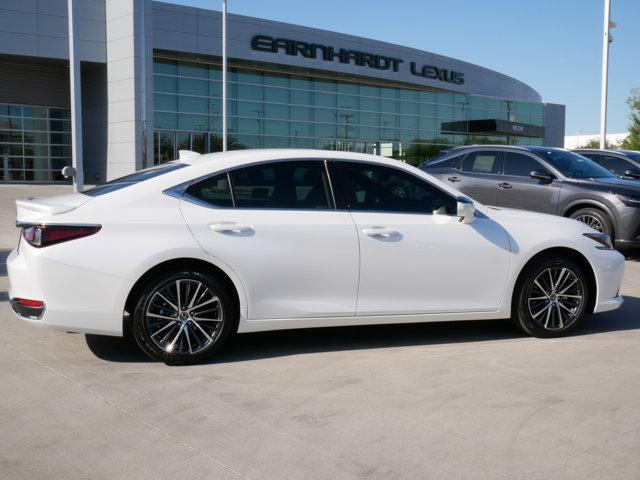 new 2025 Lexus ES 300h car, priced at $51,823