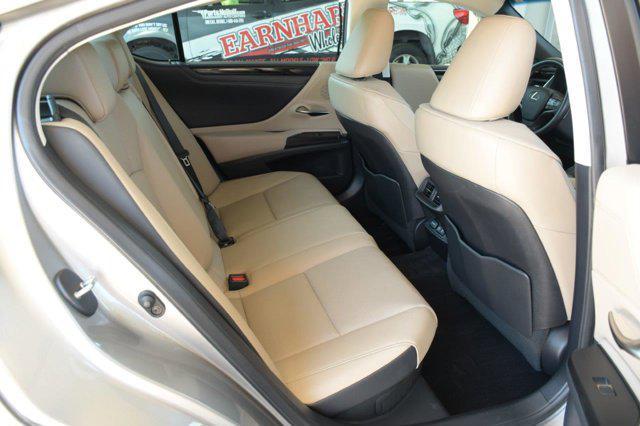 used 2021 Lexus ES 300h car, priced at $32,900