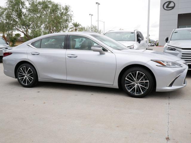 used 2025 Lexus ES 300h car, priced at $43,900