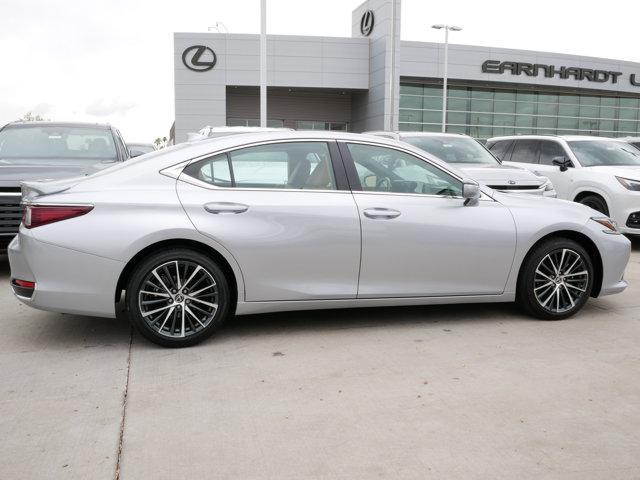 used 2025 Lexus ES 300h car, priced at $43,900