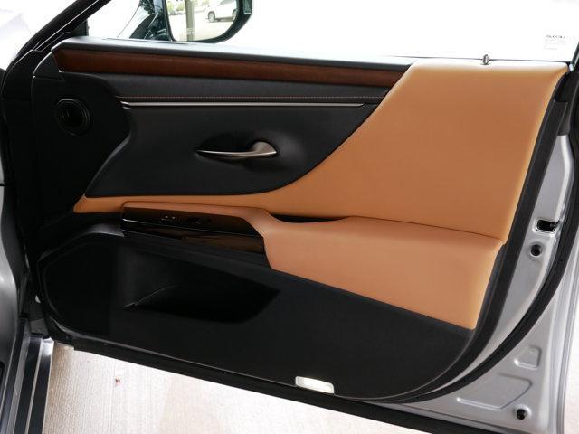 used 2025 Lexus ES 300h car, priced at $43,900