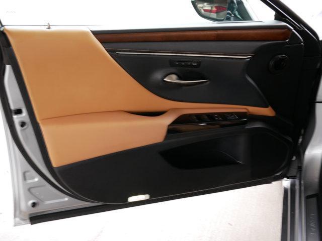 used 2025 Lexus ES 300h car, priced at $43,900