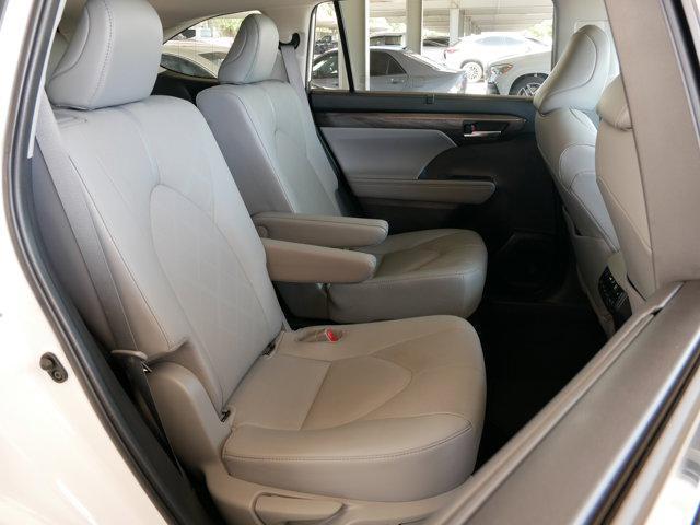 used 2021 Toyota Highlander Hybrid car, priced at $43,900