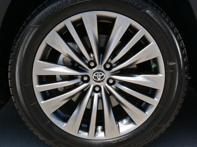 used 2021 Toyota Highlander Hybrid car, priced at $43,900