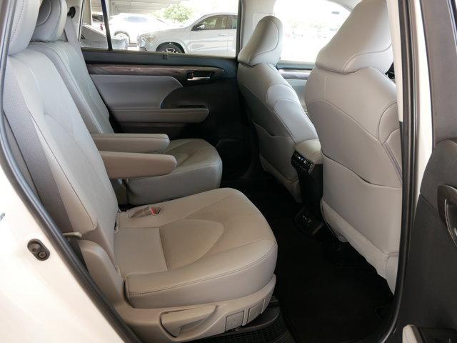 used 2021 Toyota Highlander Hybrid car, priced at $43,900
