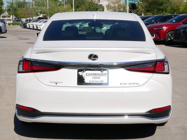 new 2025 Lexus ES 300h car, priced at $50,964