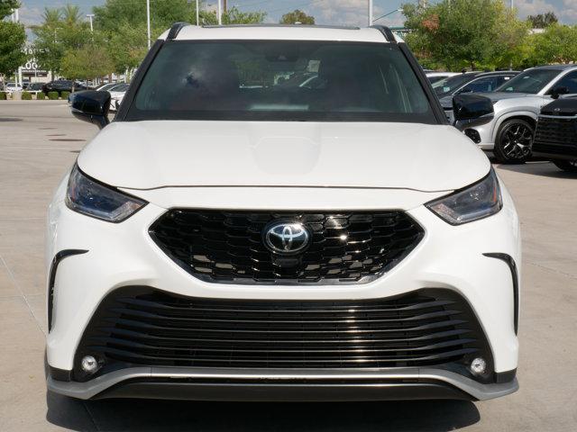 used 2021 Toyota Highlander car, priced at $36,900