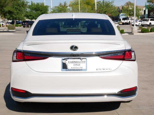 new 2025 Lexus ES 300h car, priced at $51,099
